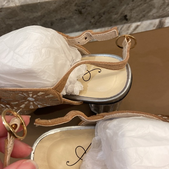 NWT NIB Azura by Spring Step Embroidery Tan Multi Lucite Heeled Sandals Size 38 - Picture 12 of 15